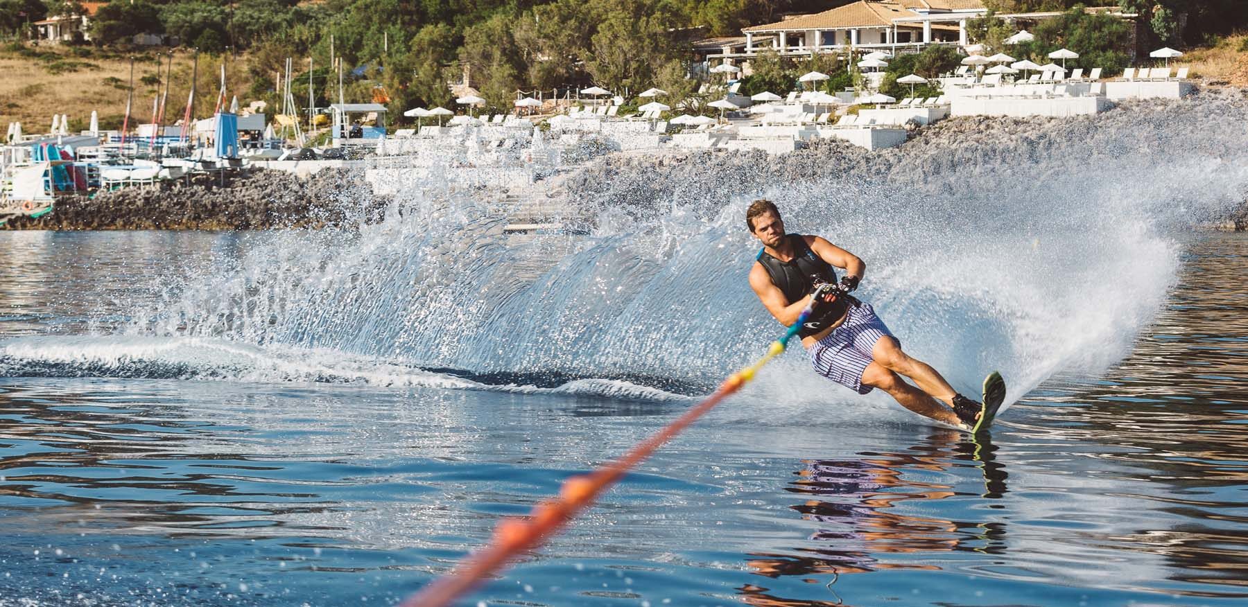 Impressive spray from water skiing